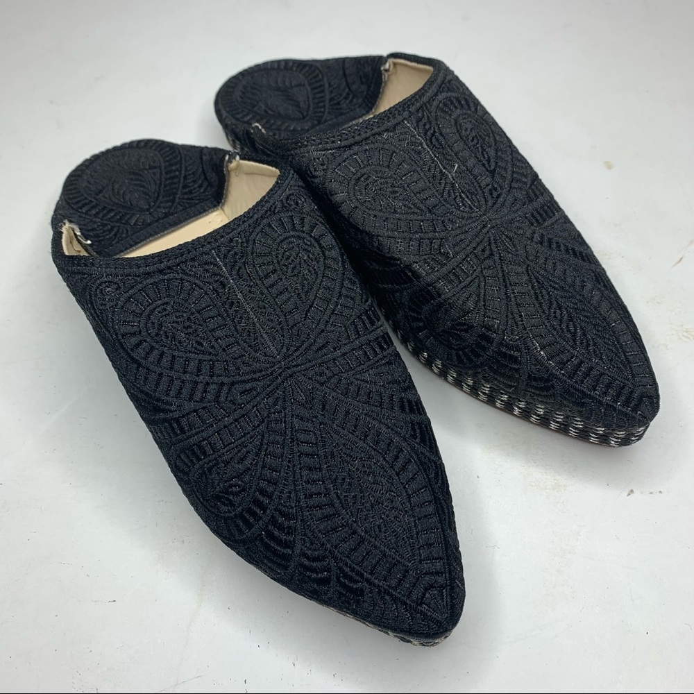 Moroccan Black  Embroidered Leather Slippers Babouche Shoes  NEW